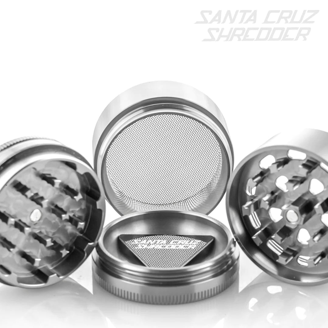 Medium 4 Piece Grinder | Grey