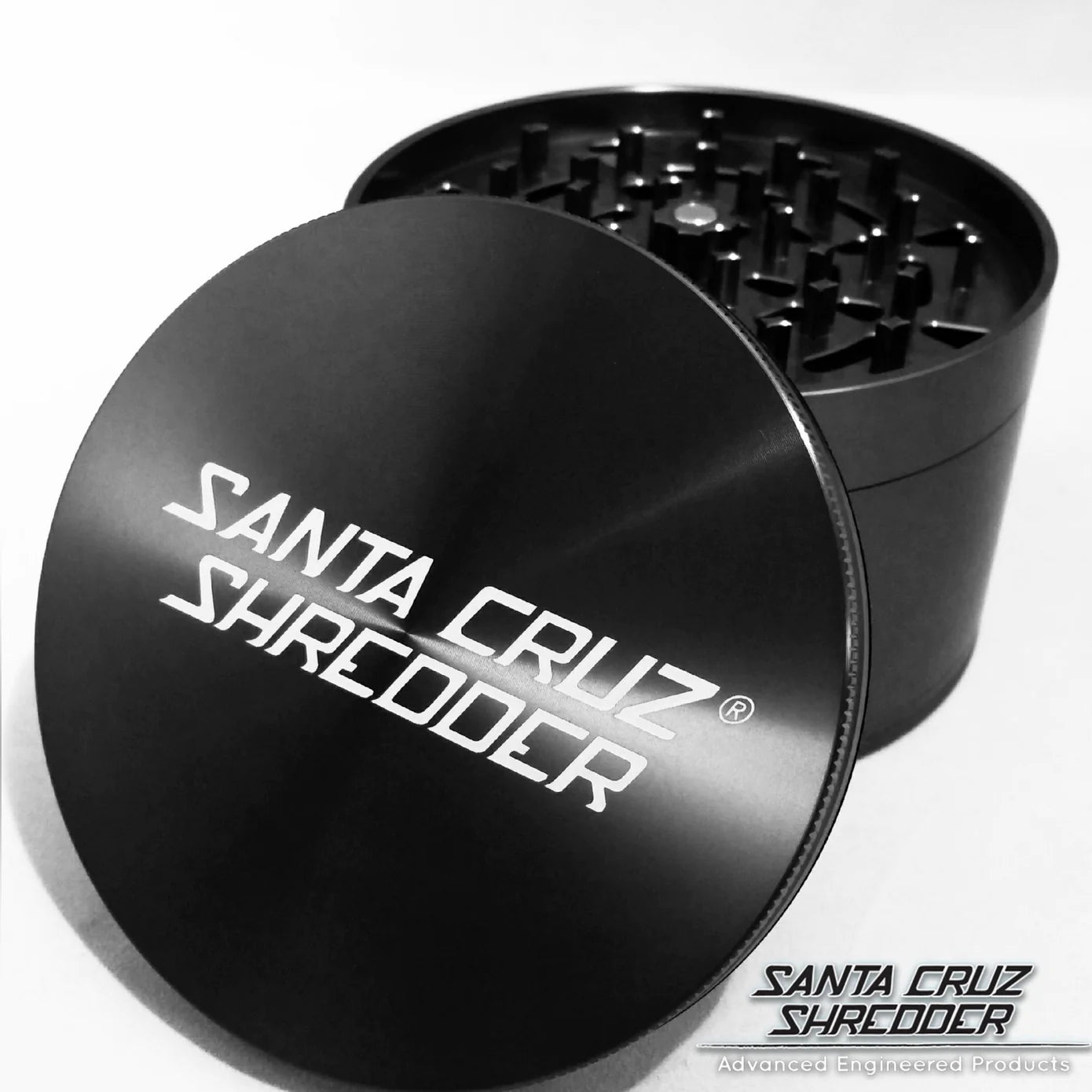 Jumbo 4 Piece Grinder | Black