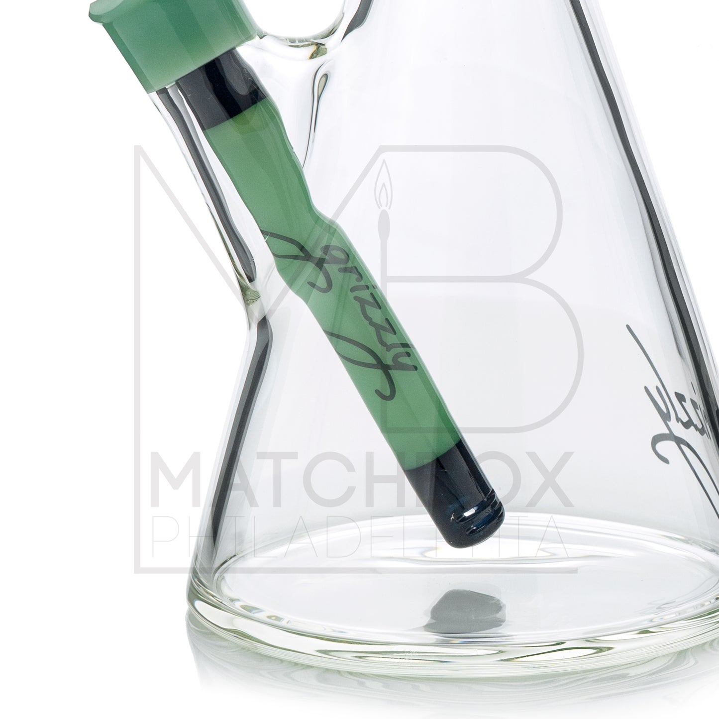 18" 7mm Beaker | Green & Black